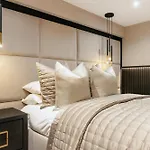 Boutique Edinburgh Apartment